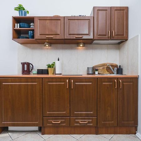 2 Bedroom Apartment Next To The Main Railway Station - By Upstairs Kraków Zewnętrze zdjęcie