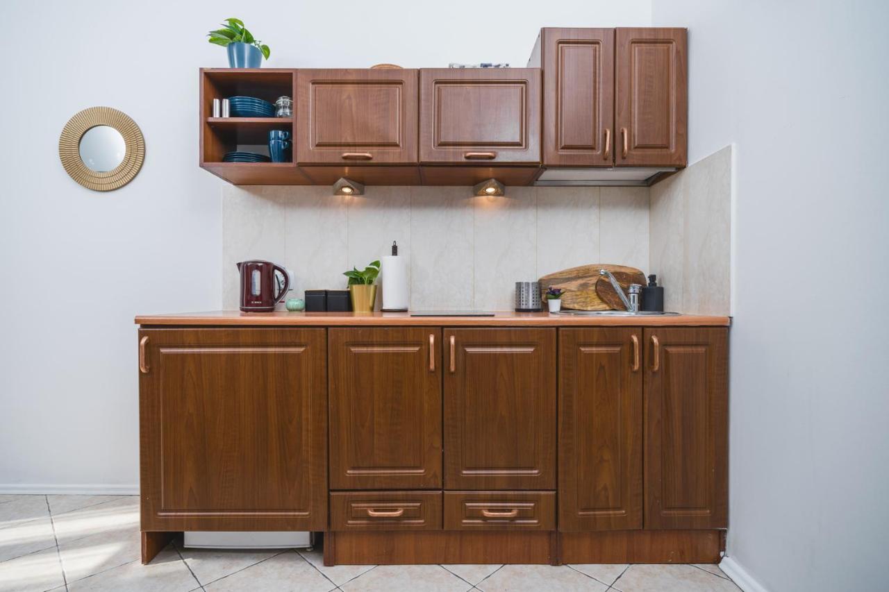 2 Bedroom Apartment Next To The Main Railway Station - By Upstairs Kraków Zewnętrze zdjęcie