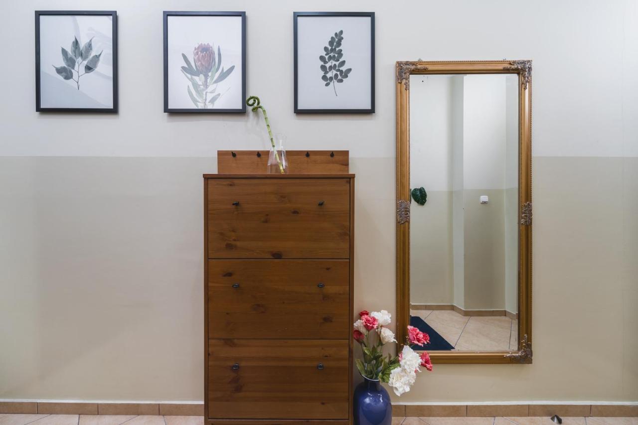 2 Bedroom Apartment Next To The Main Railway Station - By Upstairs Kraków Zewnętrze zdjęcie