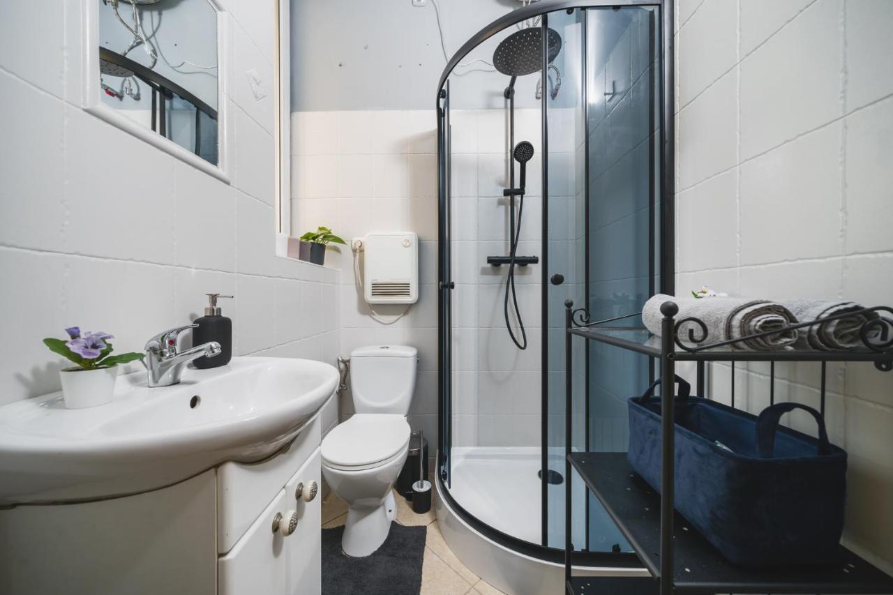 2 Bedroom Apartment Next To The Main Railway Station - By Upstairs Kraków Zewnętrze zdjęcie